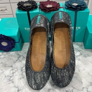 Tieks Drago size 11. GUC Comes with box, flower and bag. Price is firm.